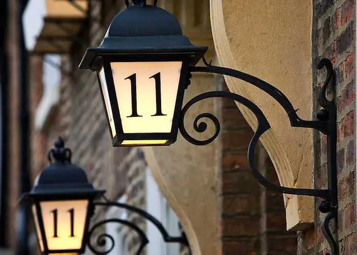 Houndgate Townhouse