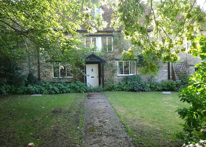 The Old Farmhouse Milton Keynes
