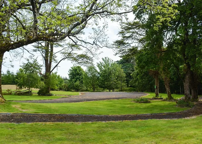The Cedar Country Hotel