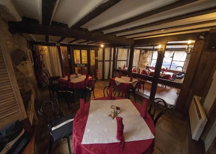 Cardynham House Hotel Stroud 