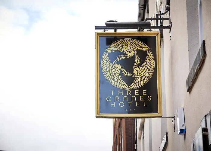 Three Cranes Serviced Apartments