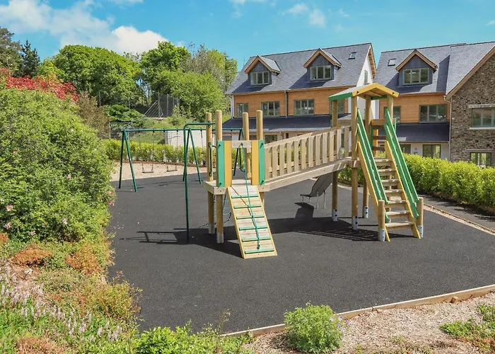 Keepers Lodge, Hillfield Village Dartmouth