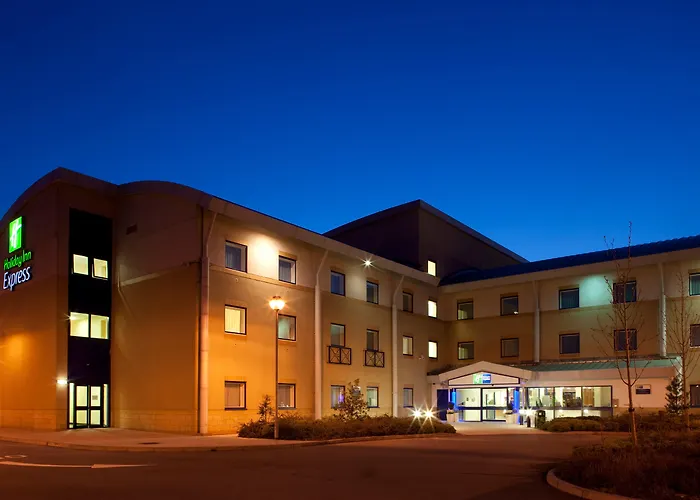 Holiday Inn Express Cardiff Airport, An Ihg Hotel
