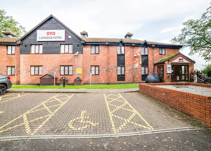 Oyo Lakeside Haydock Hotel, St Helens, A580 East Lancs, Garswood Old Road