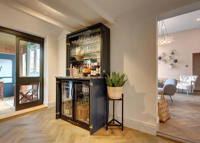 The Railway Hotel By Barefoot Retreats
