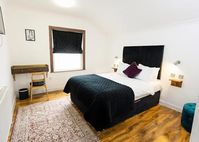 Cambridge House Hotel
