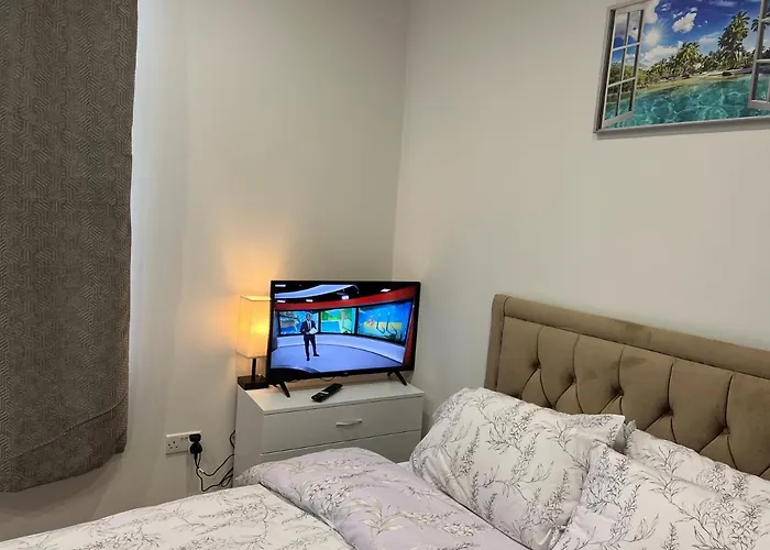 Mia Residence - Entire Studio Apartment - City View - London - Next To Ealing Broadway Station