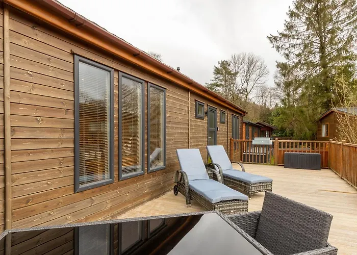 Lakeside 4 Lodge