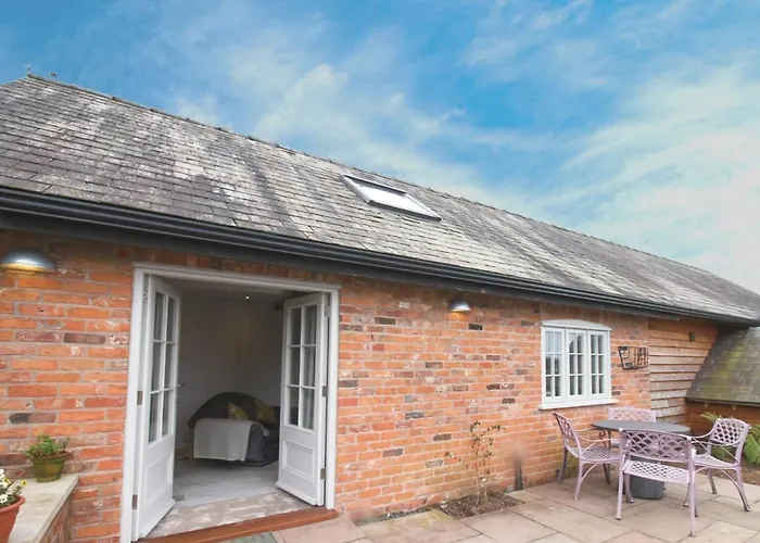 The Hayloft - Cheshire Villa Crewe