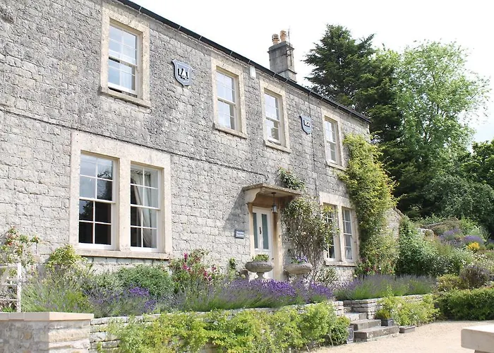 Roundhill Farmhouse Kelston