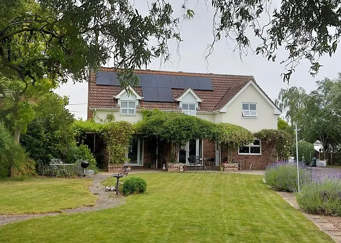 Westwood Lodge B & B Boston