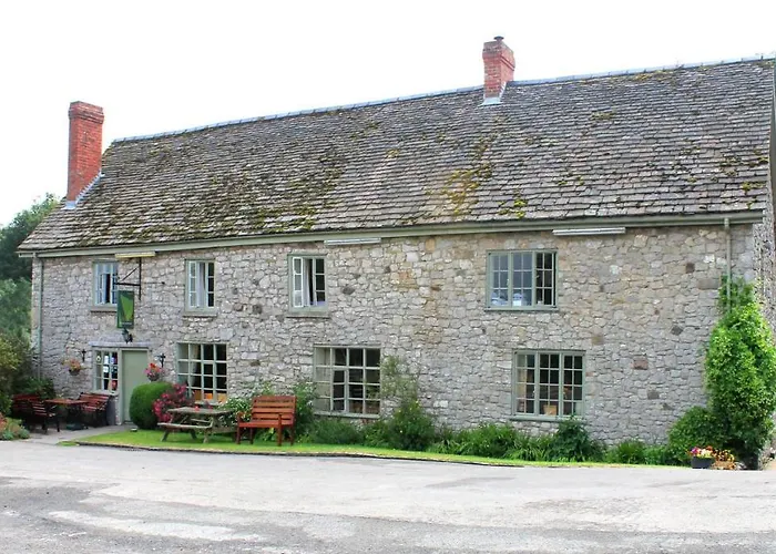 The Harp Inn