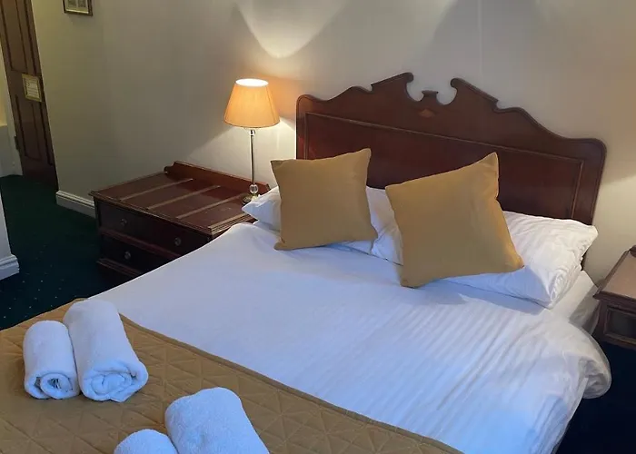 Crown Hotel