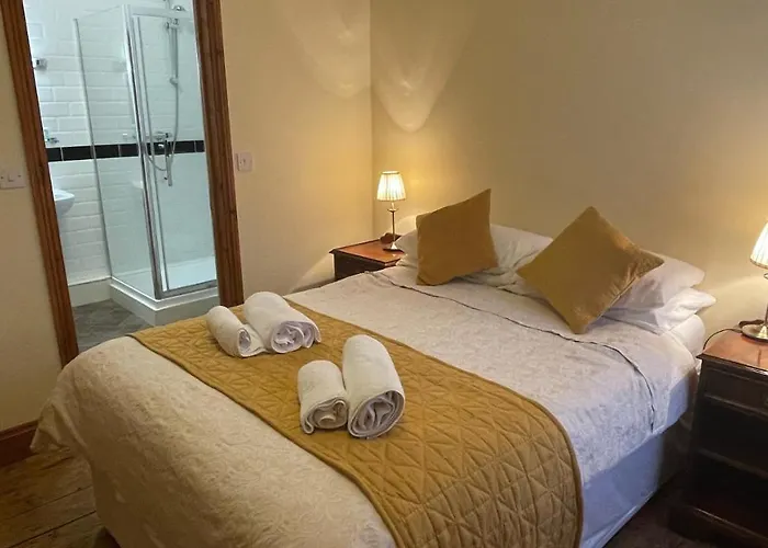 Crown Hotel