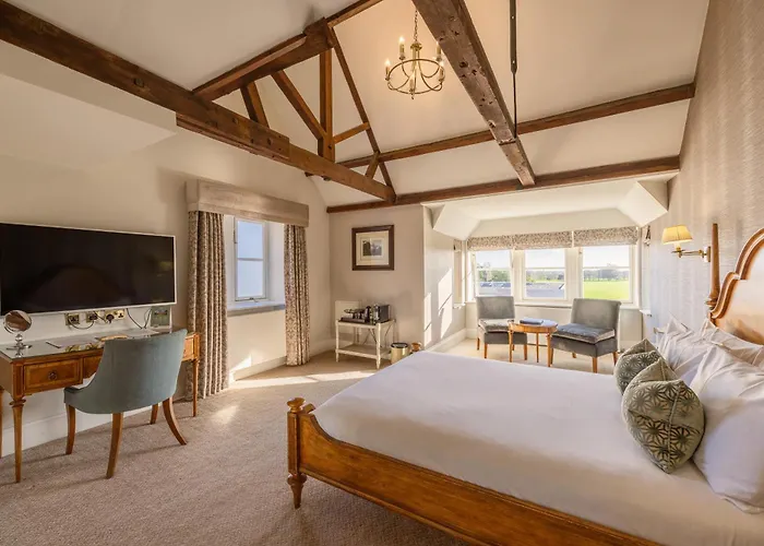 Wivenhoe House Hotel
