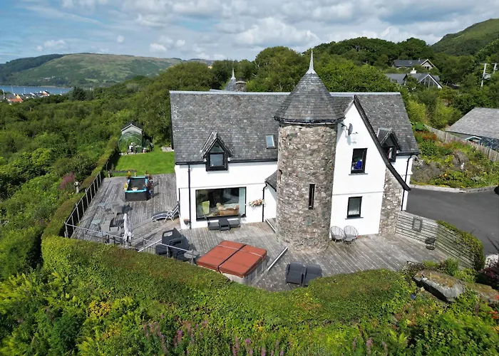 Corrie House