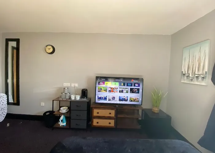 Bay View Rooms At Mentone Hotel