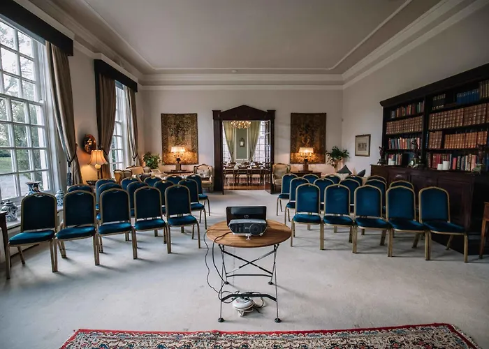 Hemswell Court