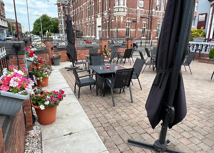 Southport Metro Hotel