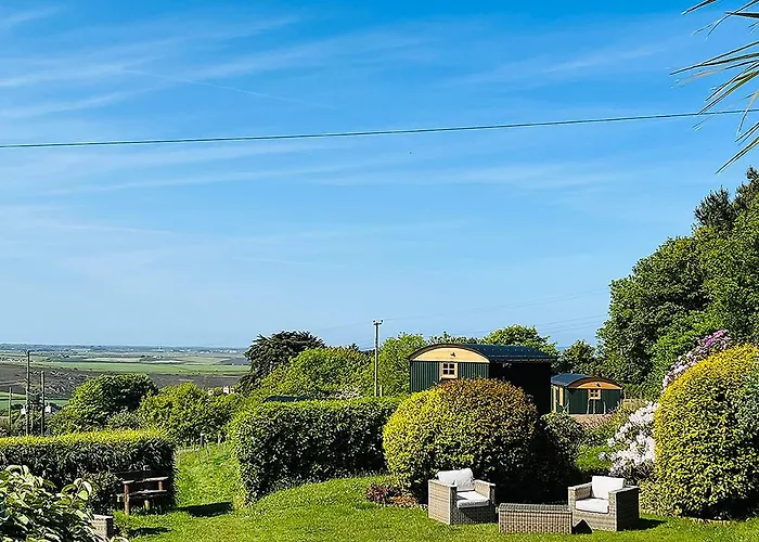 Beacon Country House & Luxury Shepherd Huts