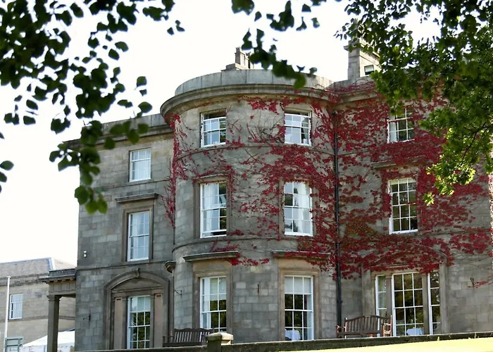 Shaw Hill Hotel Golf And Country Club