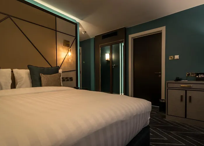 Seven Hotel