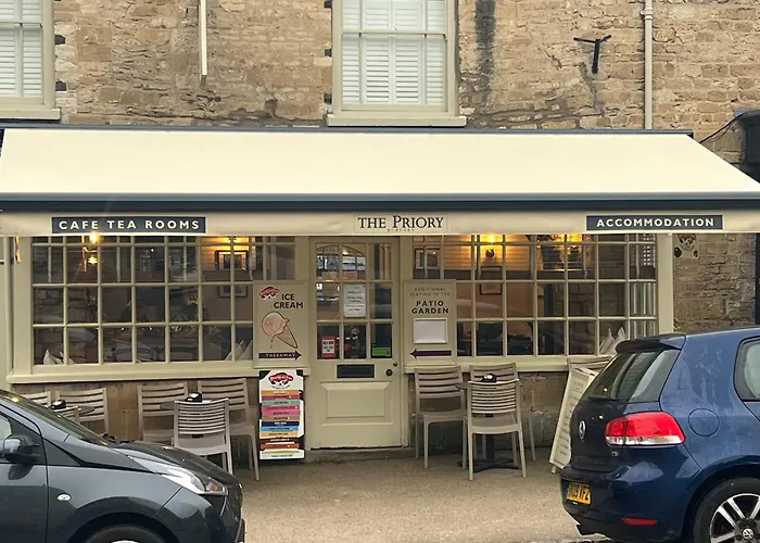 Priory Tearooms Burford With Rooms