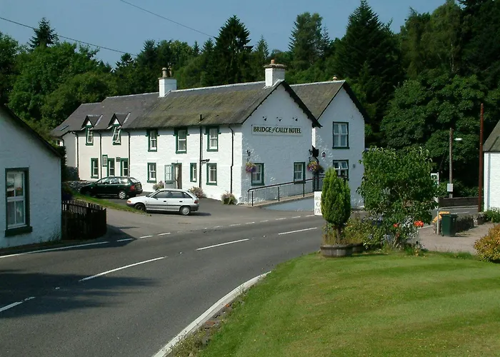 Bridge Of Cally Hotel