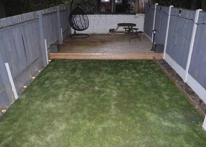 Unique 4 Bed House In Derby Perfect For Contractors And Families