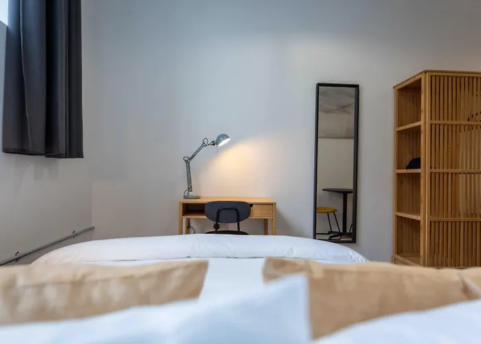 Flat 1 High Road - Room A & B