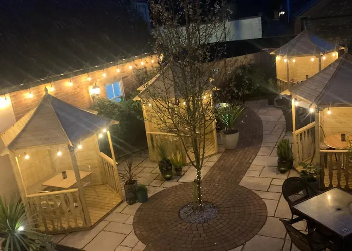 Greyhound Inn Wilton