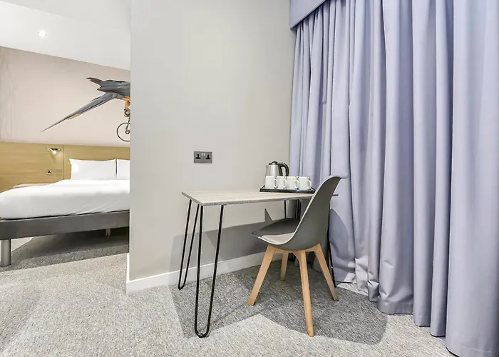 Heeton Concept Hotel - Kensington London