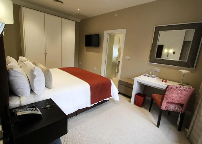 Cae Court Hotel