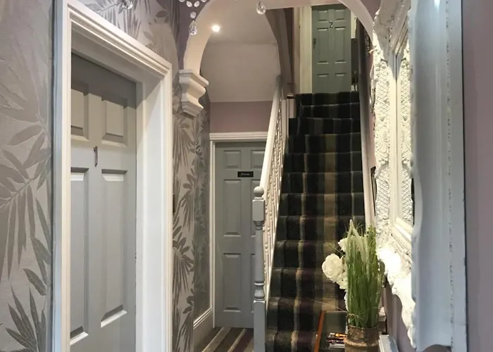 Acacia Villas Guest House Guildford