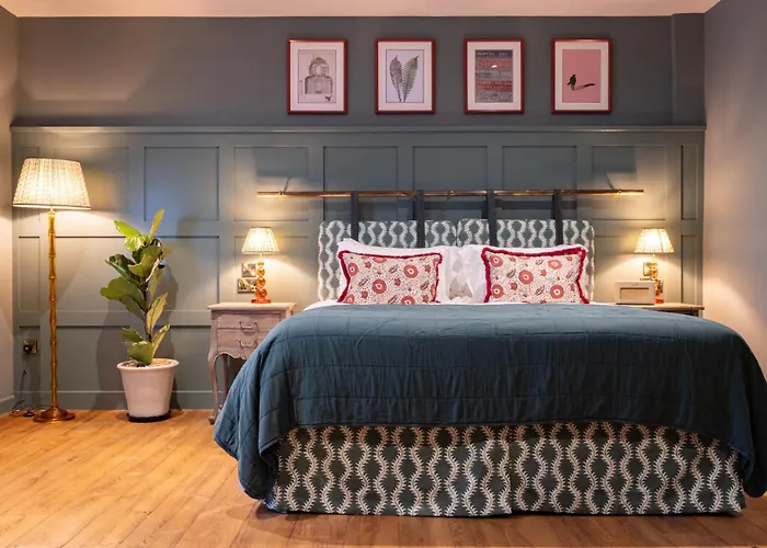 The Coat And Bear - A Heartwood Inn