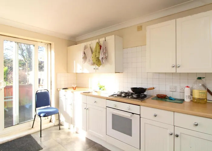Stafford Road Room 2 Southampton