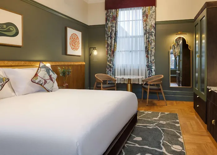The Samuel Ryder Hotel St Albans, Tapestry Collection Hilton