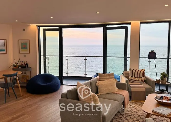 Sail Penthouse - Beach & Parking