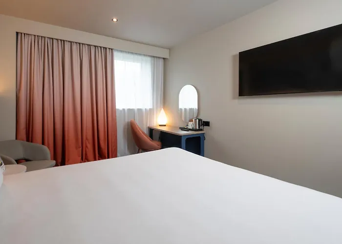 Ibis Styles Burton On Trent- Hotel & Suites
