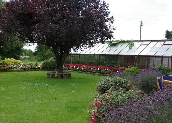 Double-Gate Farm Bed & Breakfast Wells