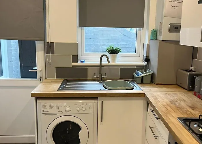 City Beach Airbnb Southend On Sea,
