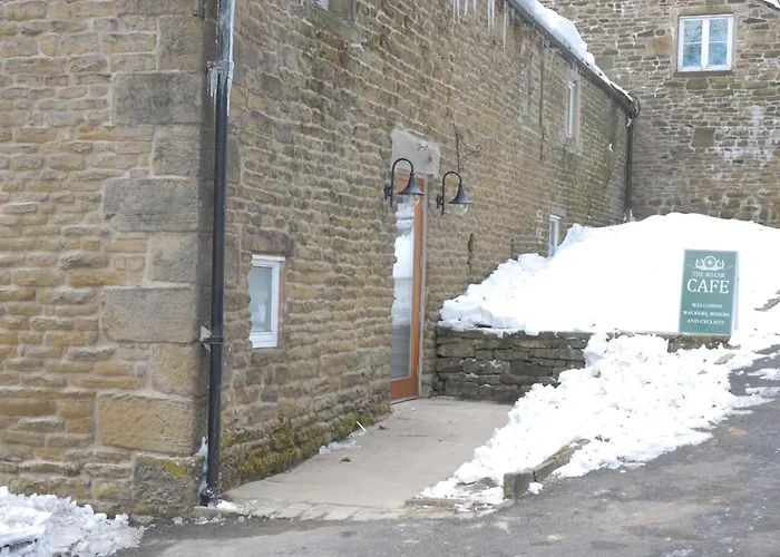 Rushop Hall Castleton 
