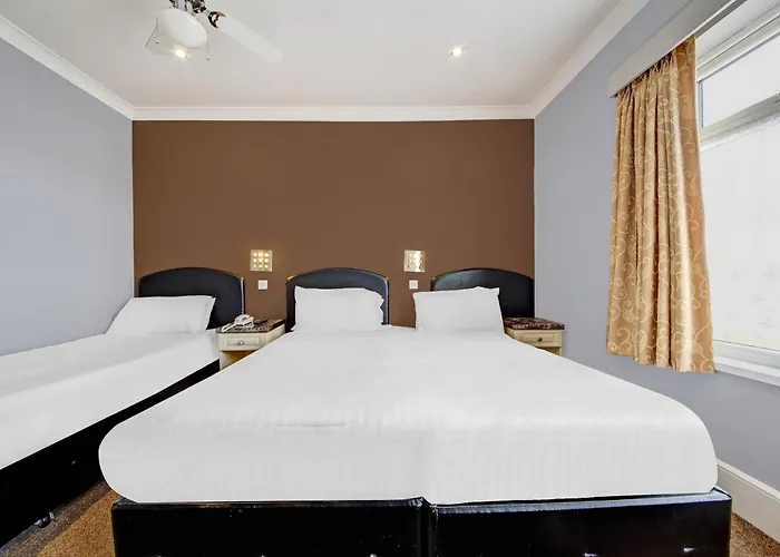 Oyo Bostons Manor Hotel, Hanwell London