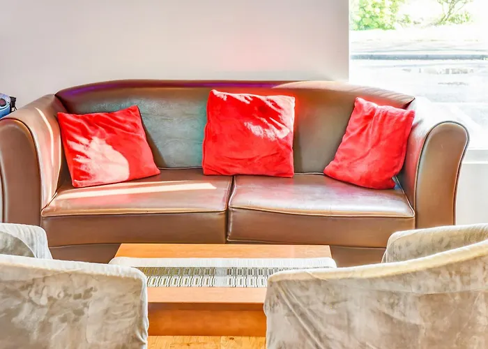 The Hotel Rafiya, Redditch