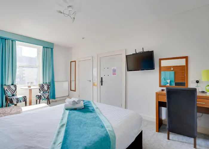 The County Hotel - Self Check-In, Ultra Fast Wi-Fi, Free Parking, Central Location