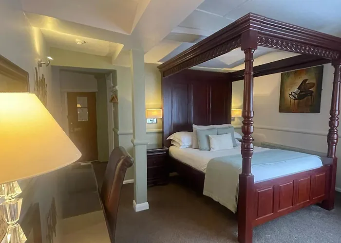 The White Hart Hotel Witham
