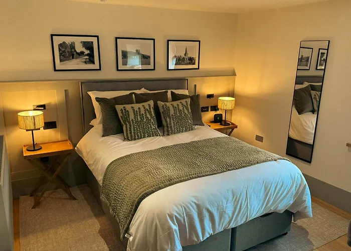 Rooms At The Vine Tree