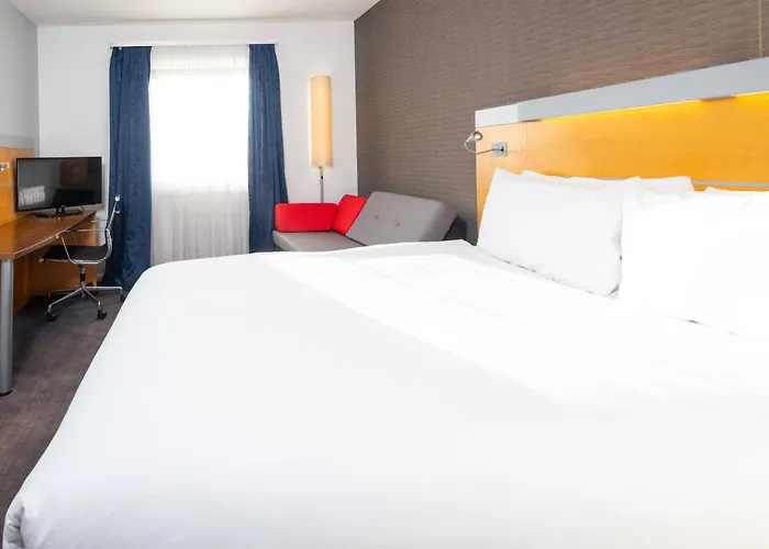Holiday Inn Express Bedford By Ihg