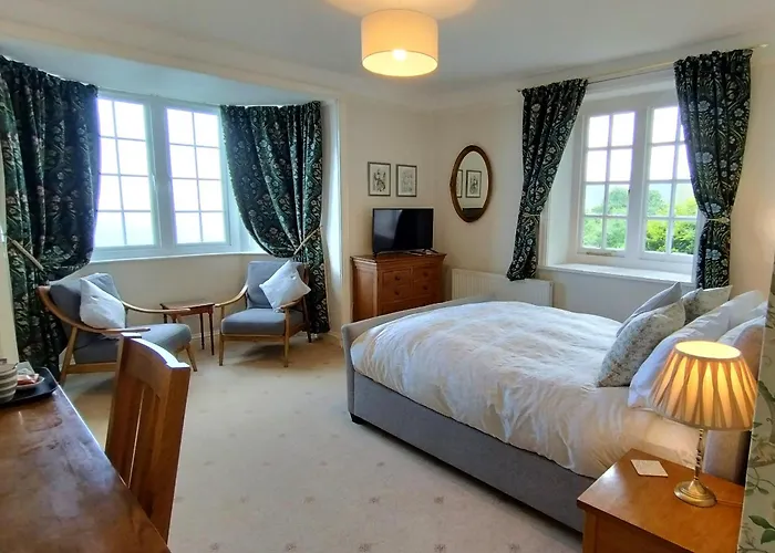 Chough'S Nest Hotel