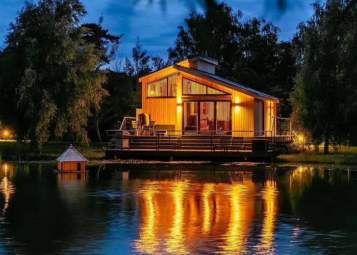 Woad Mill Lakeside Lodges Boston